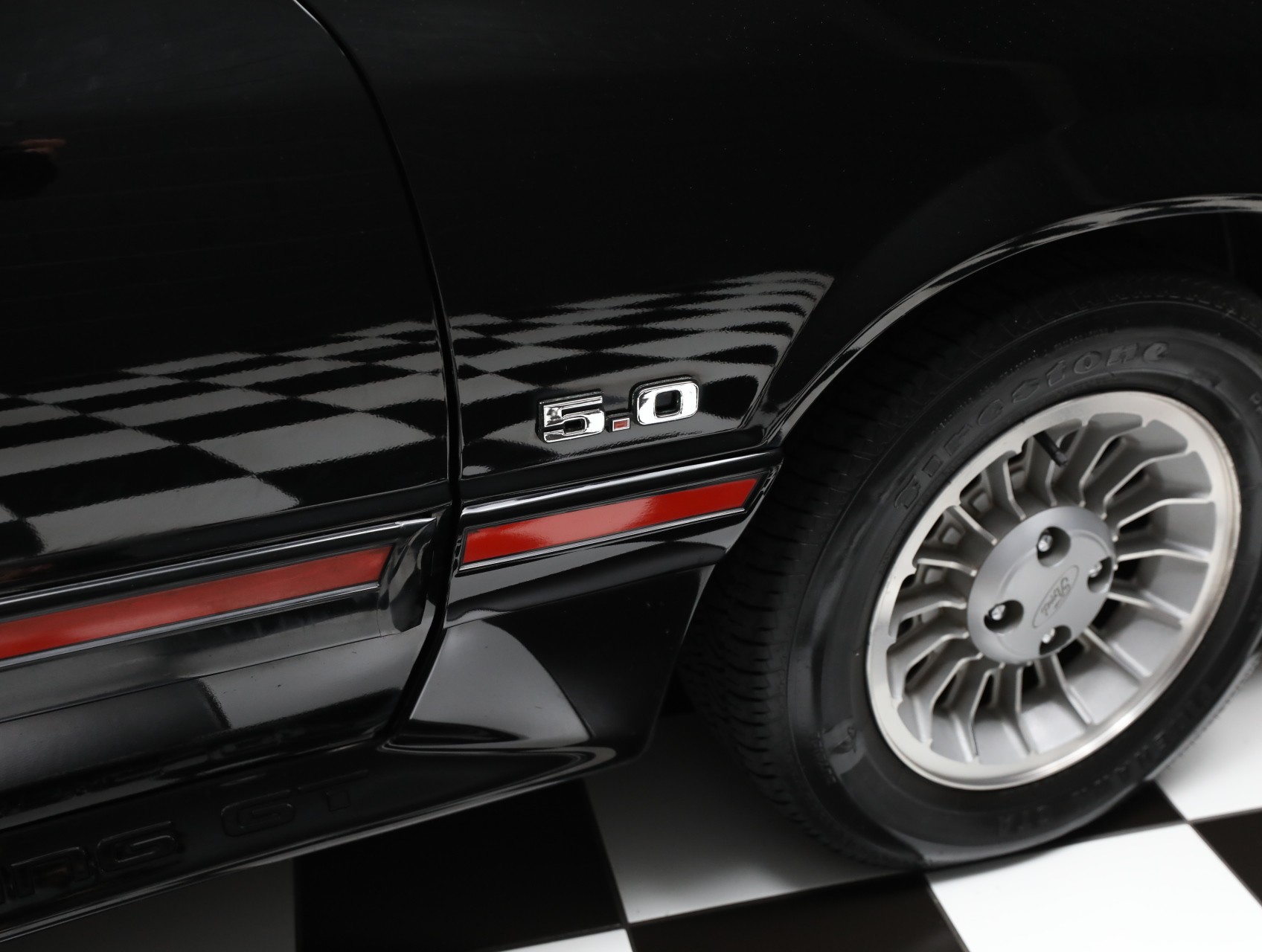 1987 Ford Mustang 29