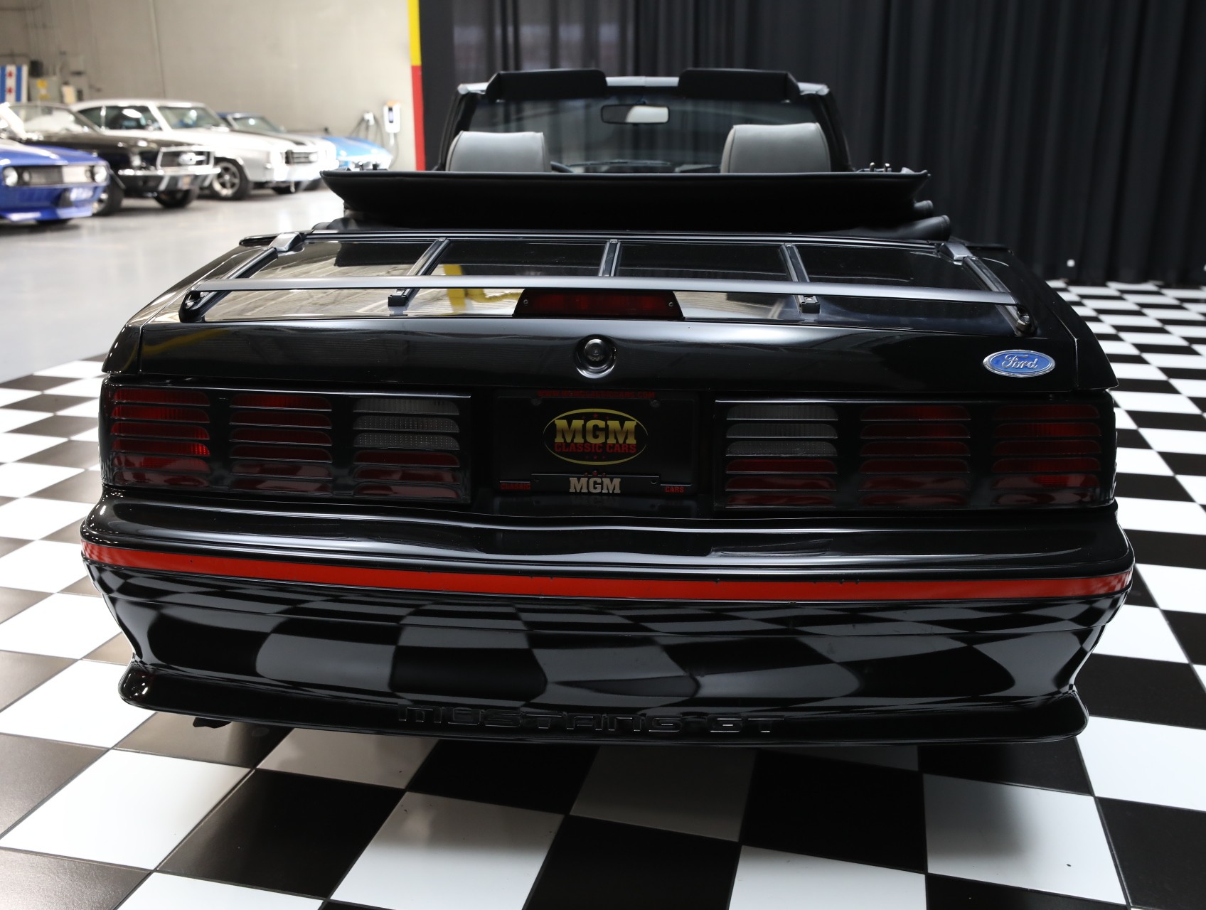 1987 Ford Mustang 36