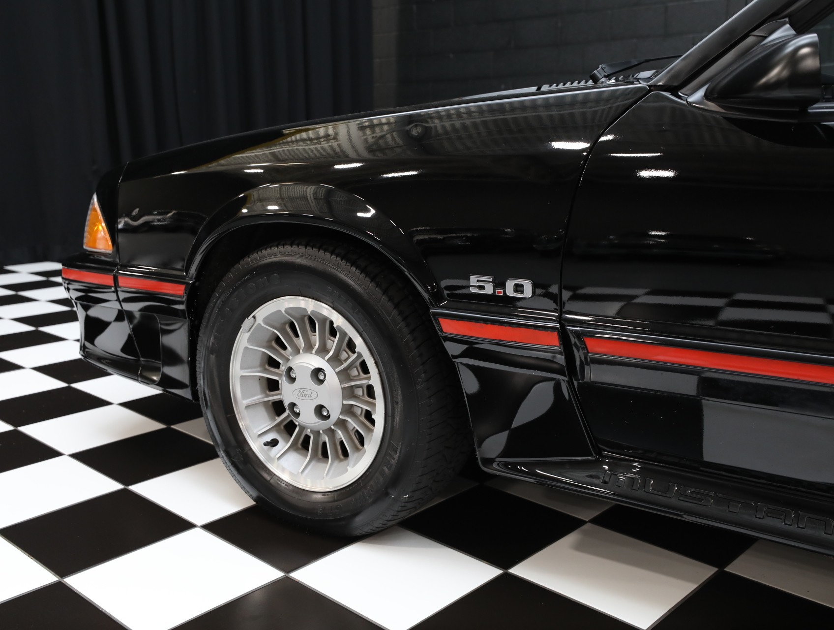 1987 Ford Mustang 43
