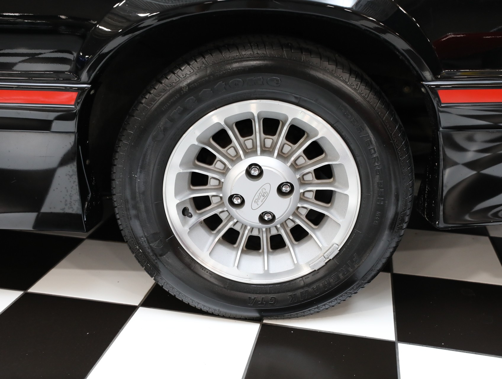 1987 Ford Mustang 44