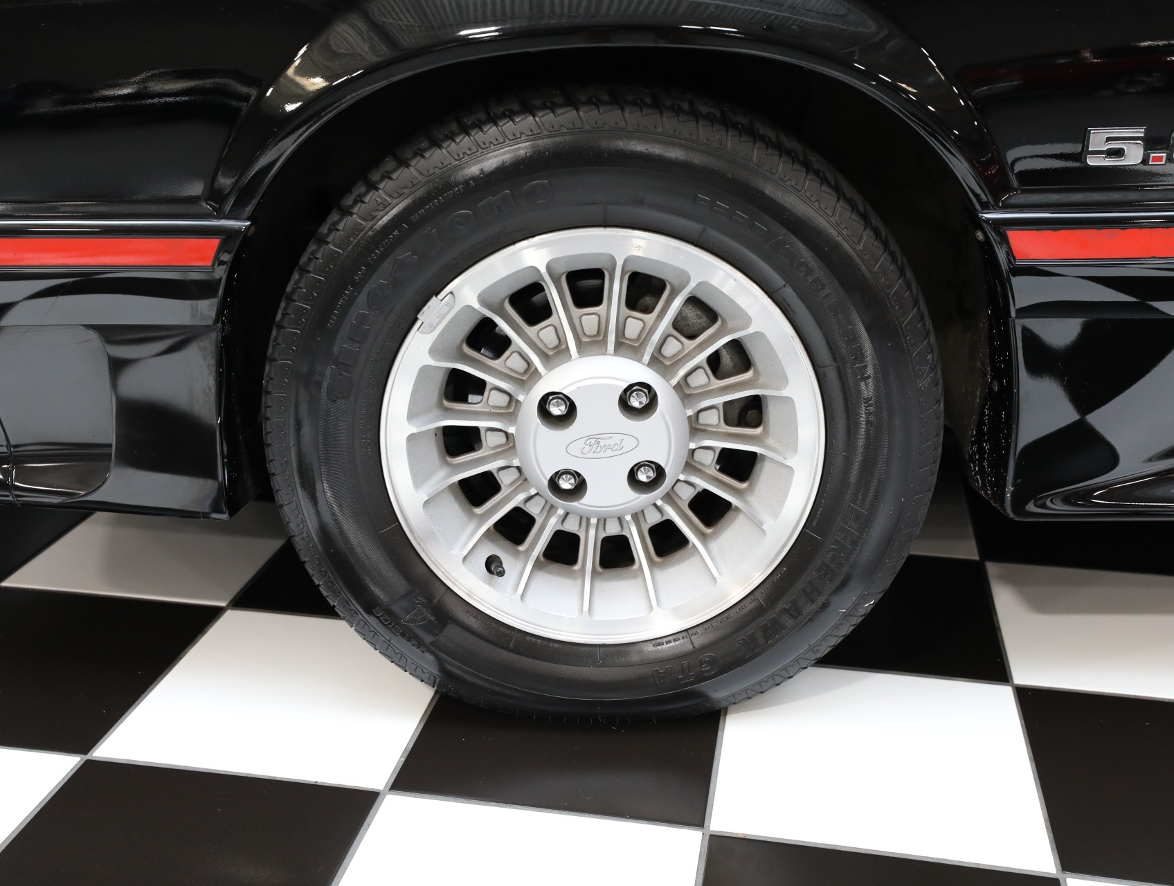 1987 Ford Mustang 45