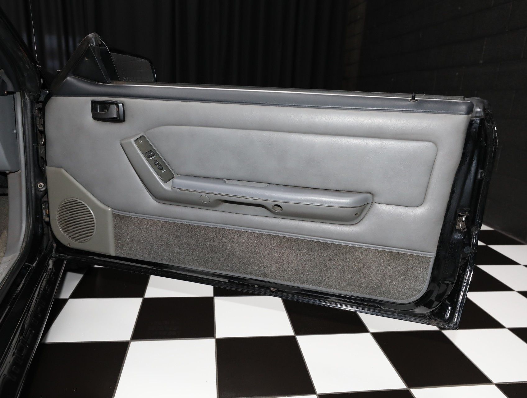 1987 Ford Mustang 49