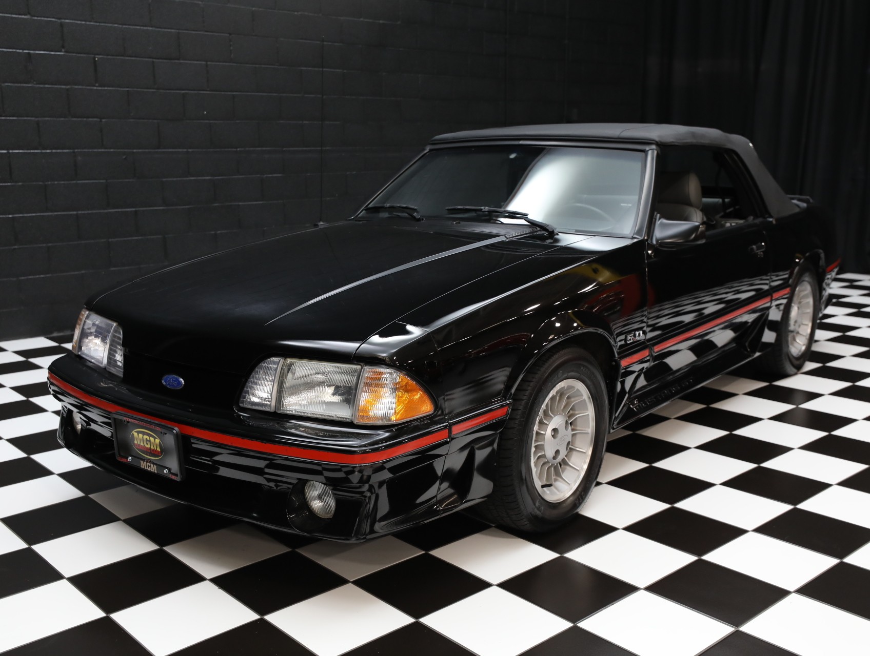 1987 Ford Mustang 6