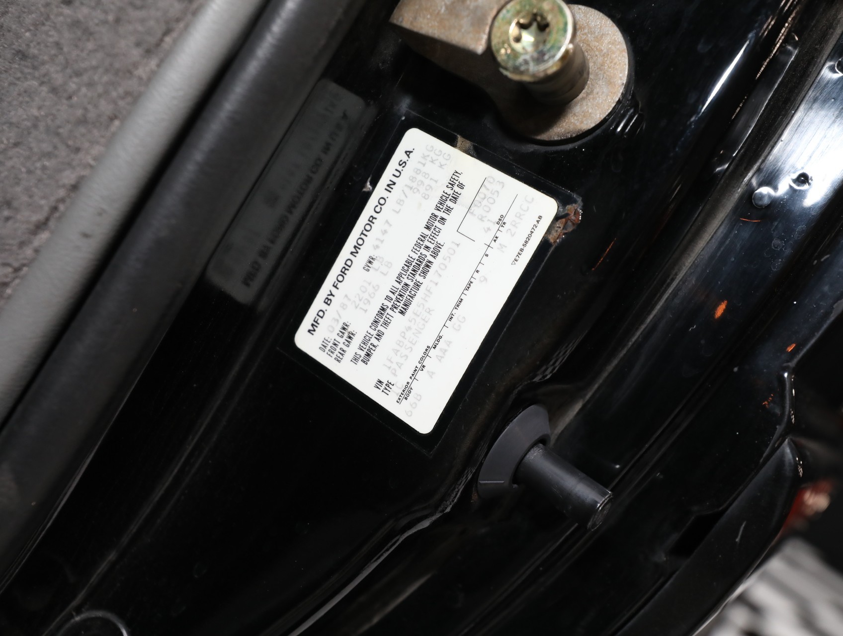 1987 Ford Mustang 73