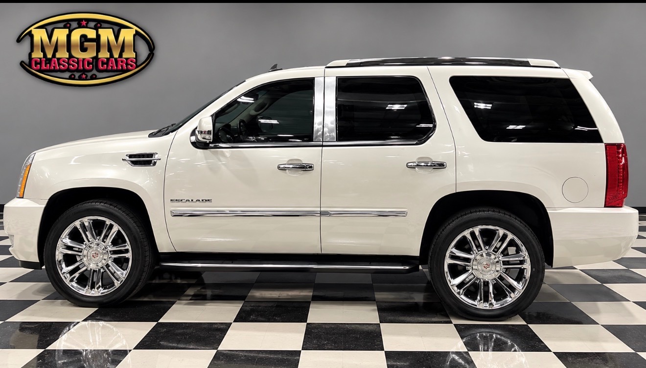 2013 Cadillac Escalade 2