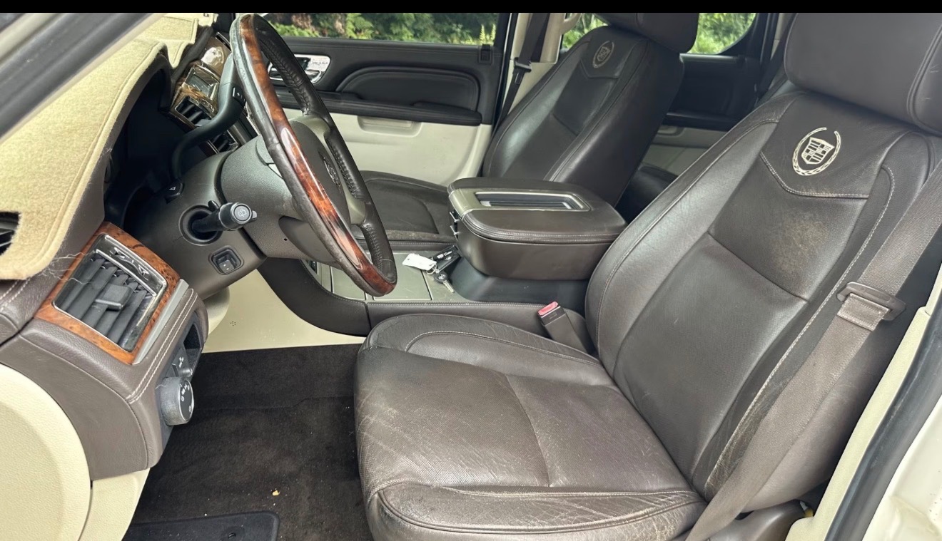 2013 Cadillac Escalade 4