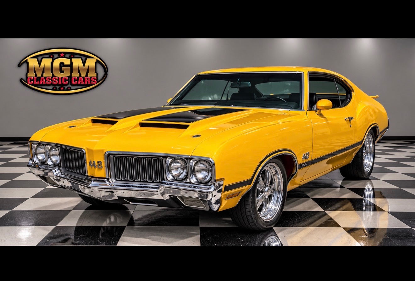 Yellow 1970 Oldsmobile 442 Coupe 5-Speed Manual