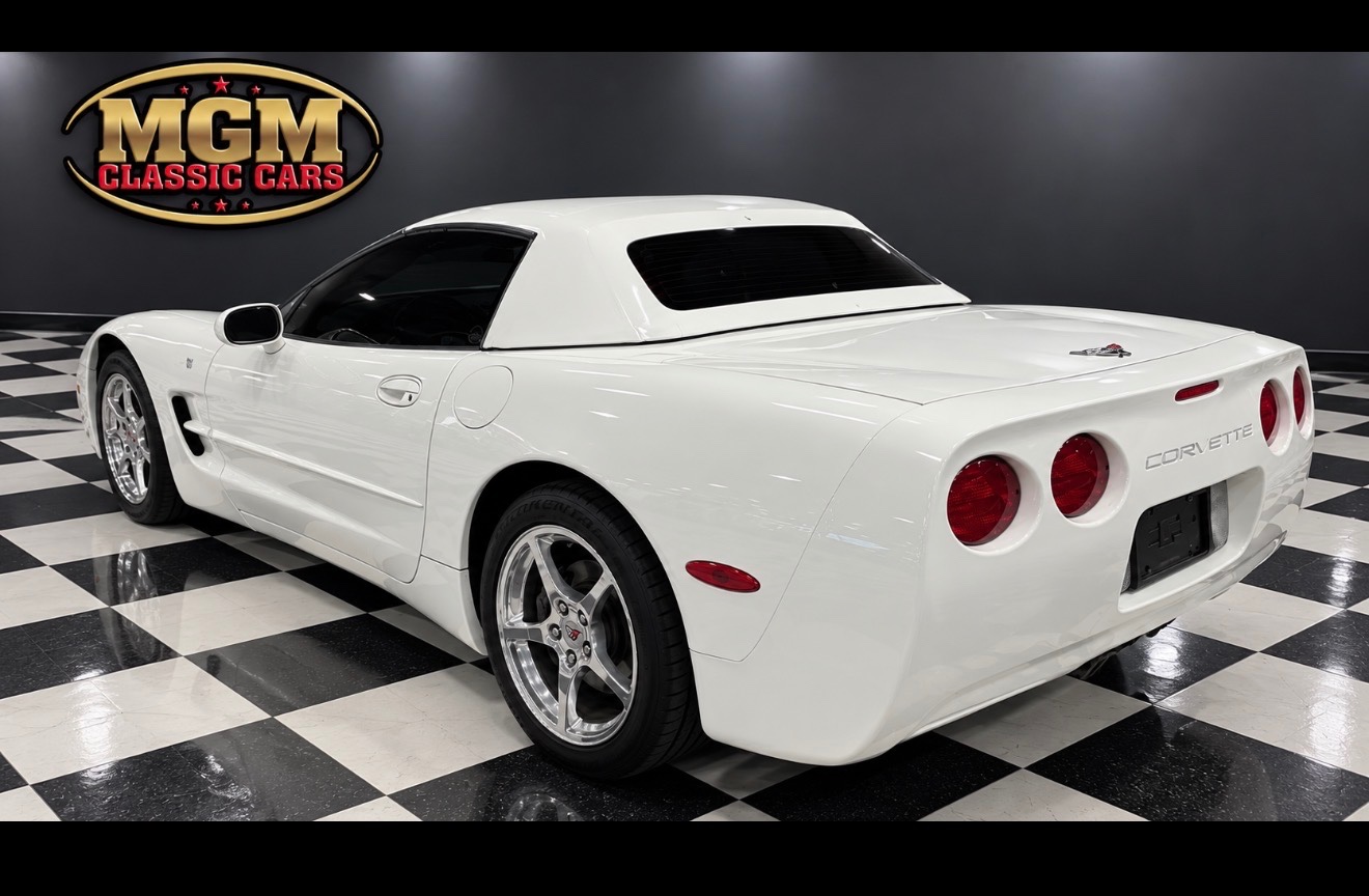 2003 Chevrolet Corvette 2
