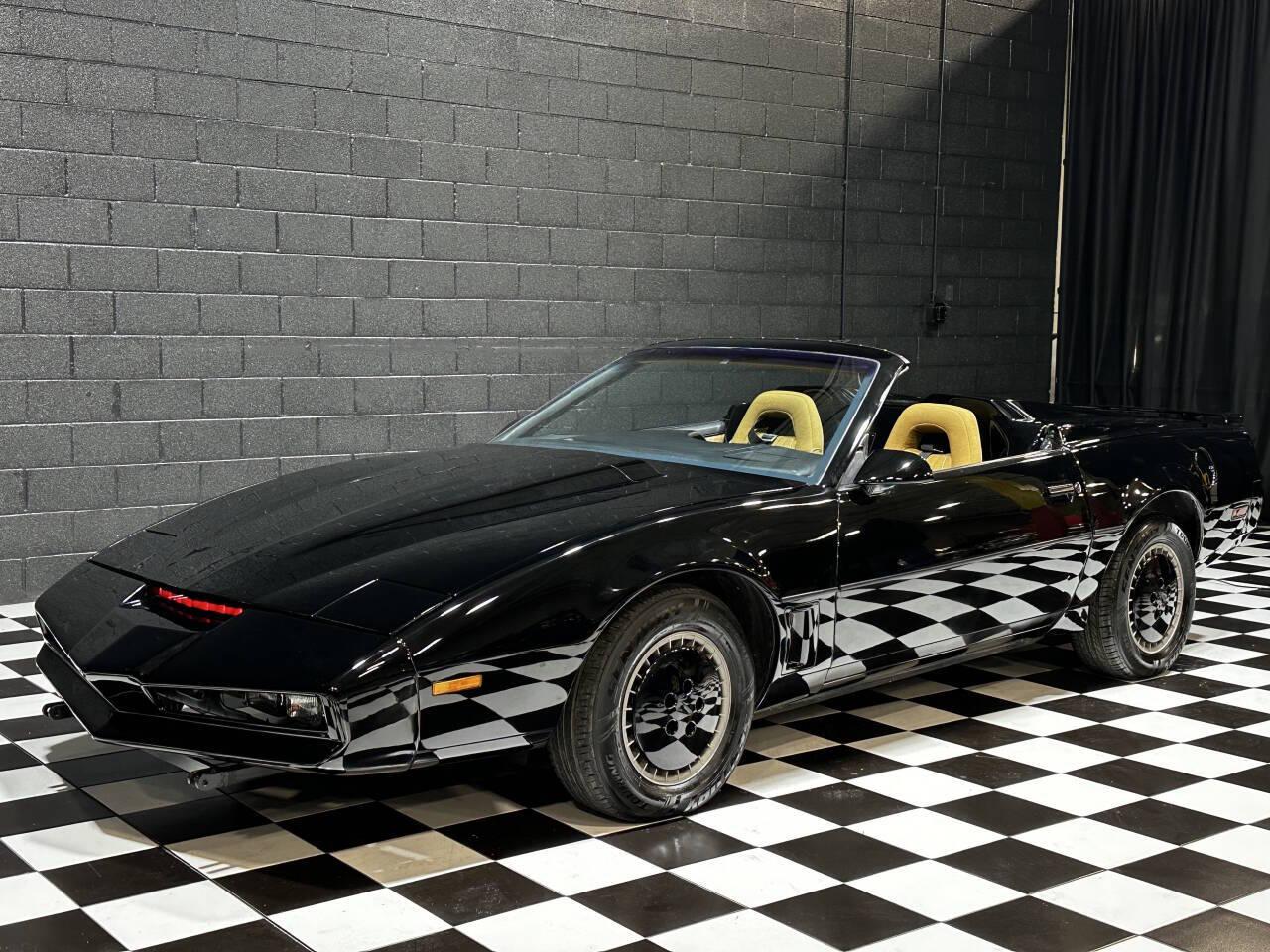 1983 Pontiac Firebird 11