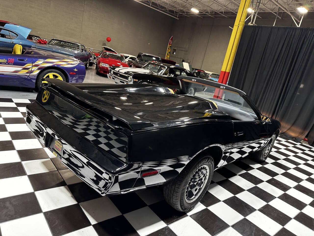 1983 Pontiac Firebird 14