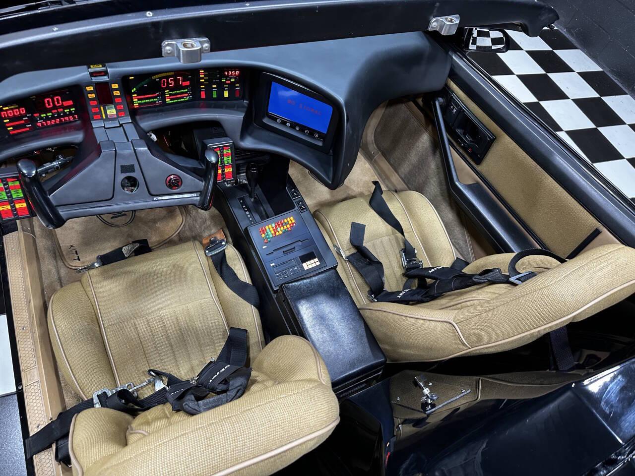 1983 Pontiac Firebird 19