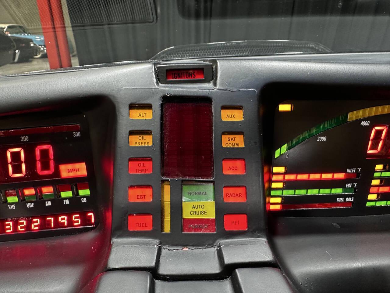 1983 Pontiac Firebird 33