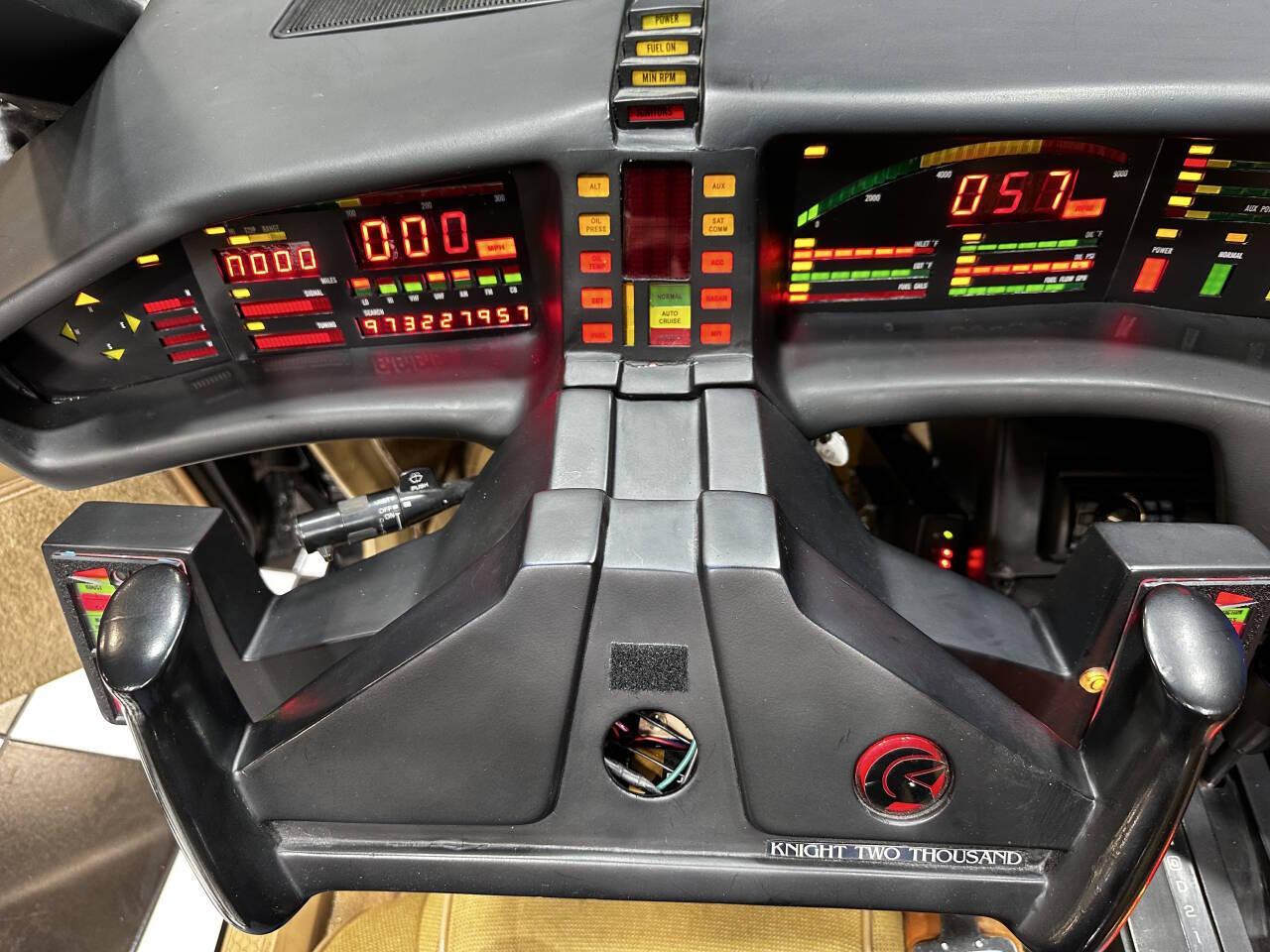 1983 Pontiac Firebird 35