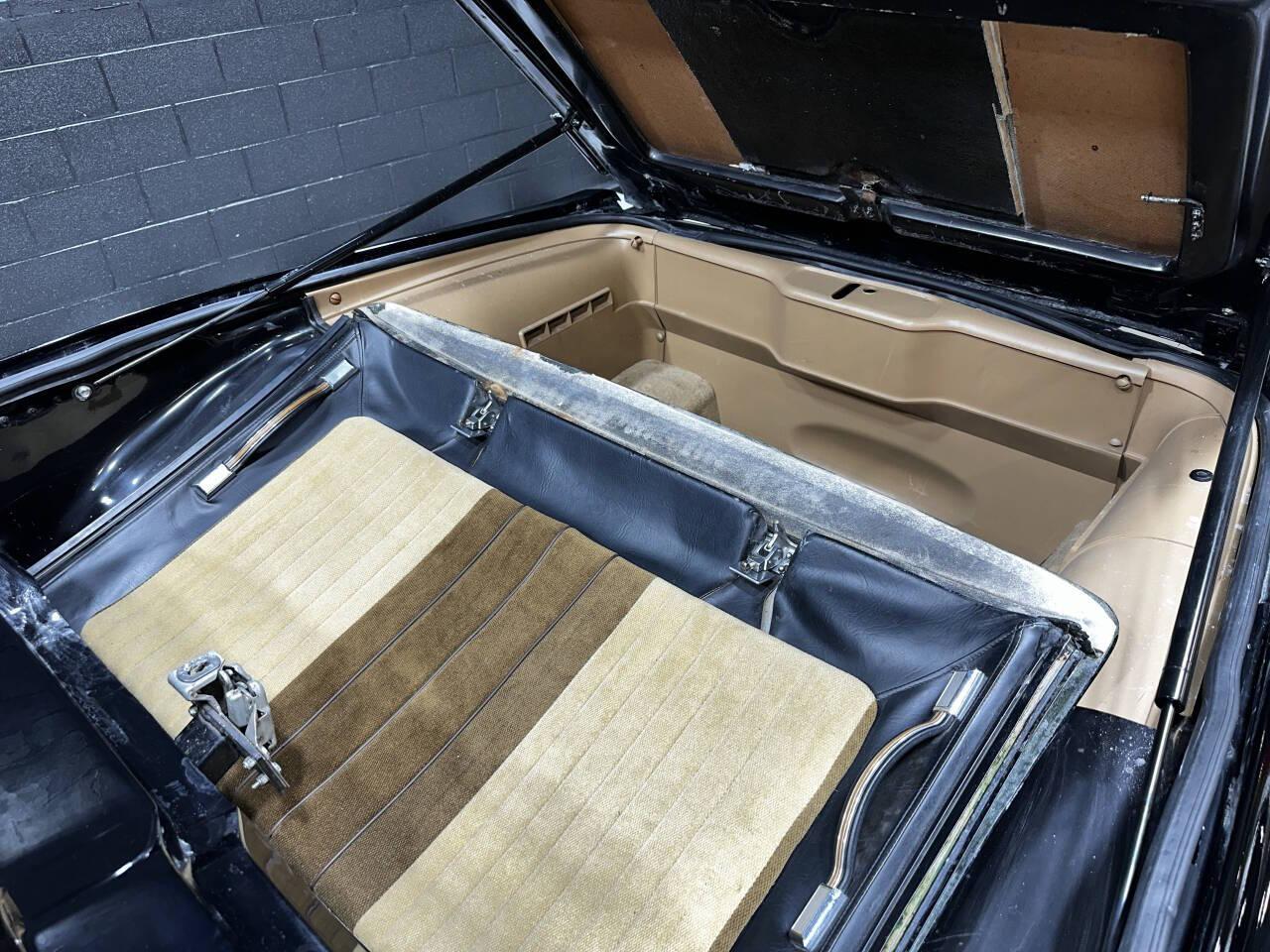 1983 Pontiac Firebird 38