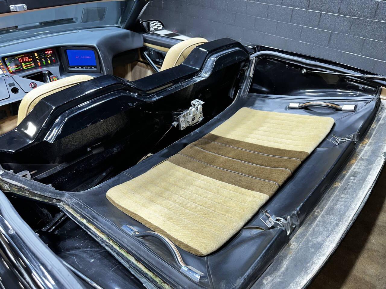 1983 Pontiac Firebird 40
