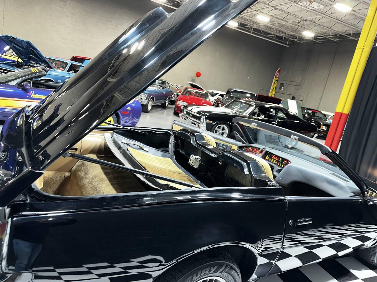 1983 Pontiac Firebird 42