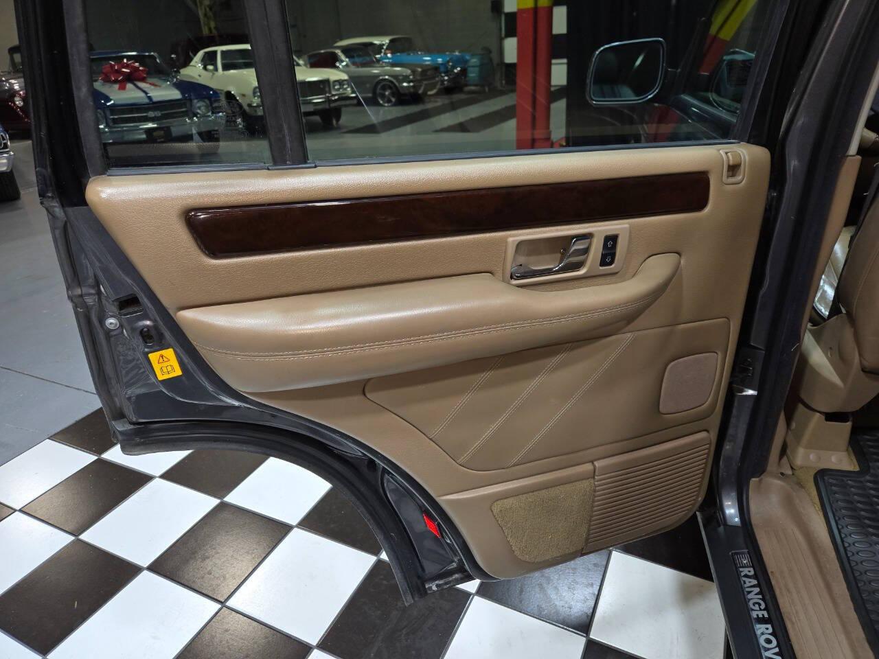 2002 Land Rover Range Rover 74