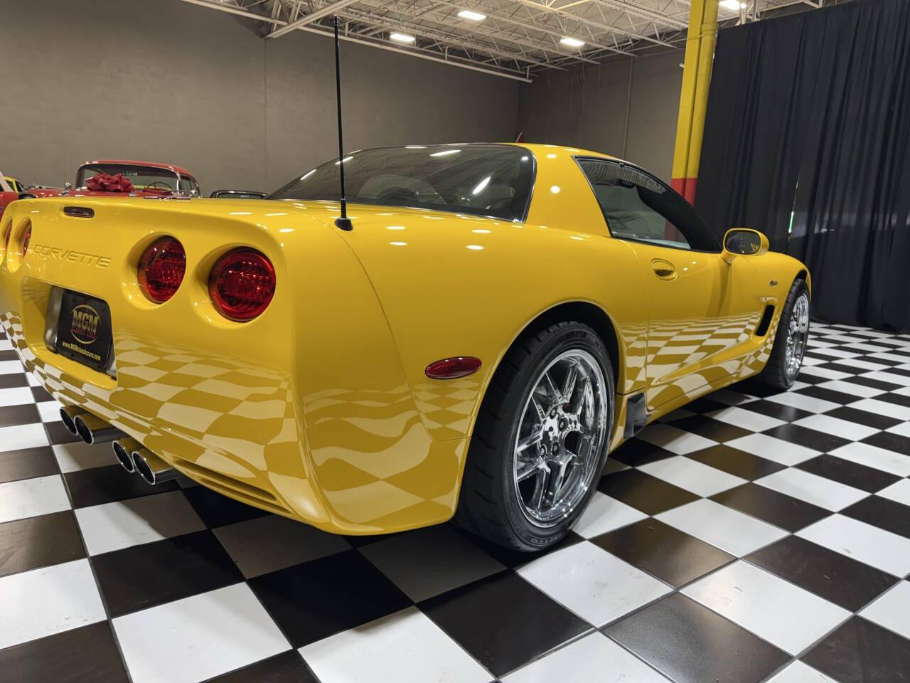 2004 Chevrolet Corvette 10