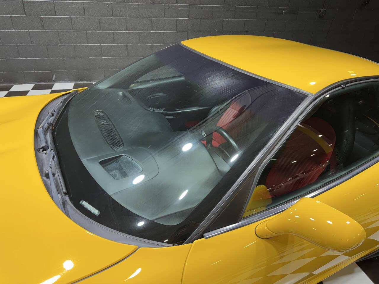 2004 Chevrolet Corvette 19