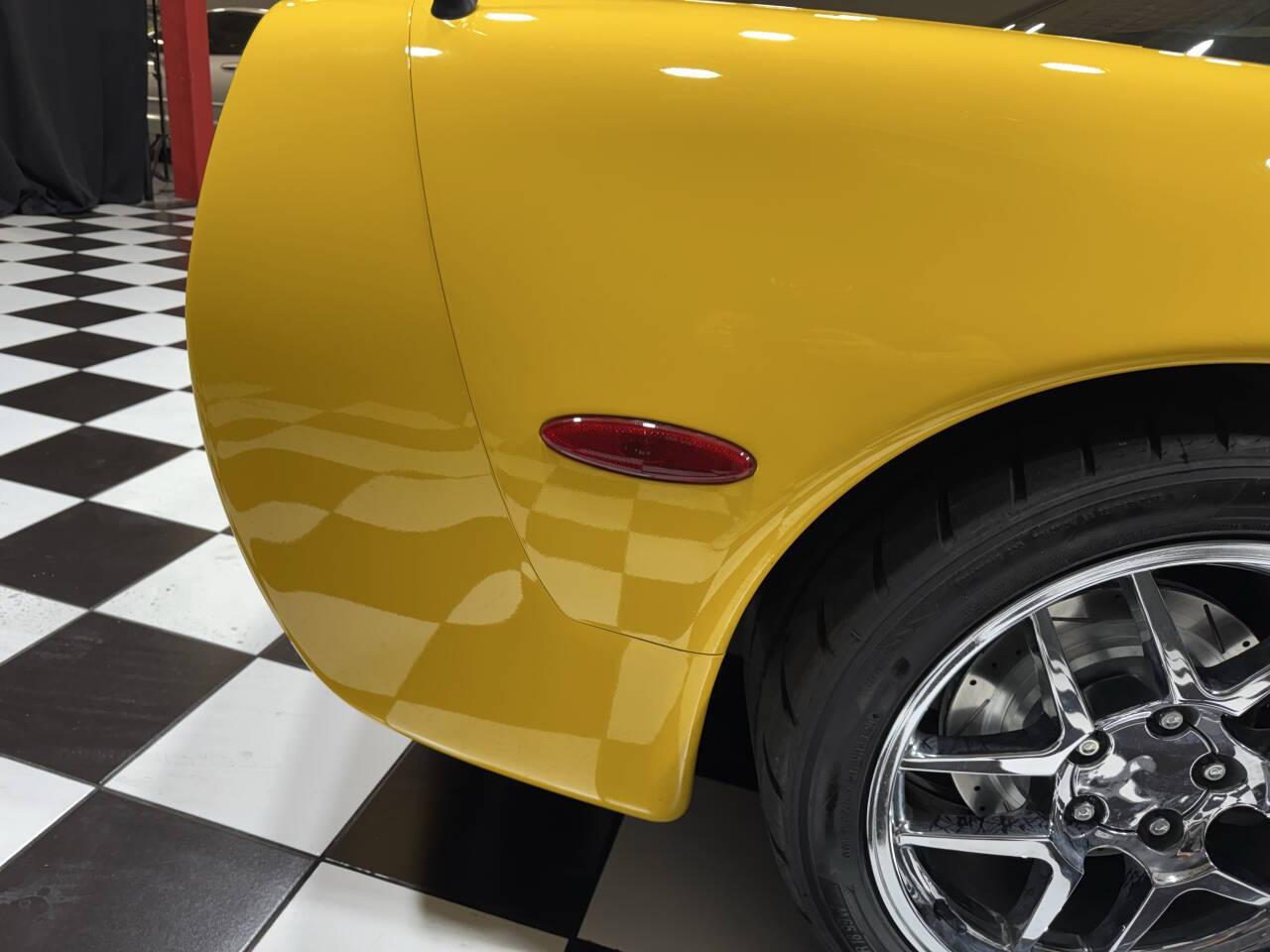 2004 Chevrolet Corvette 34