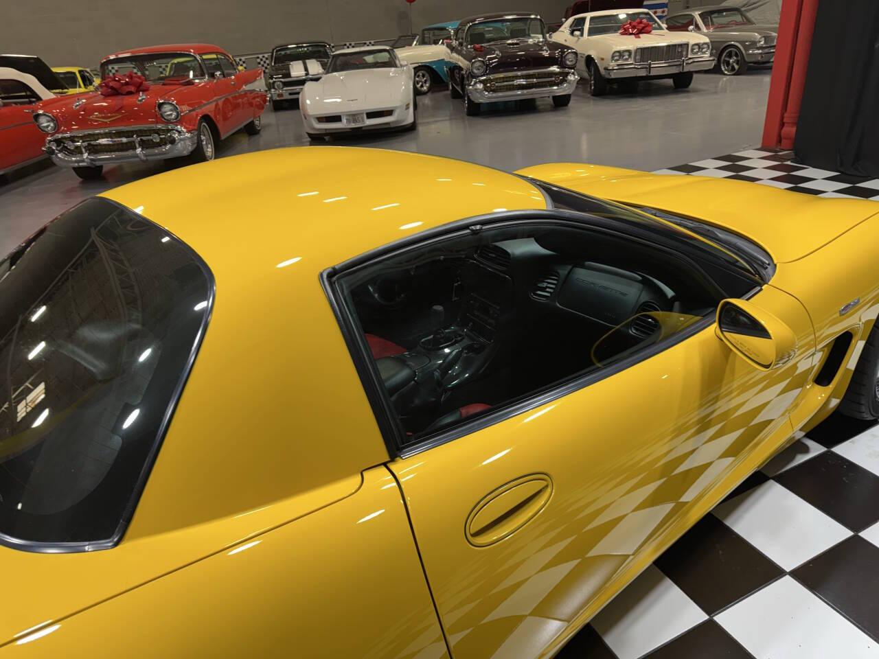 2004 Chevrolet Corvette 36