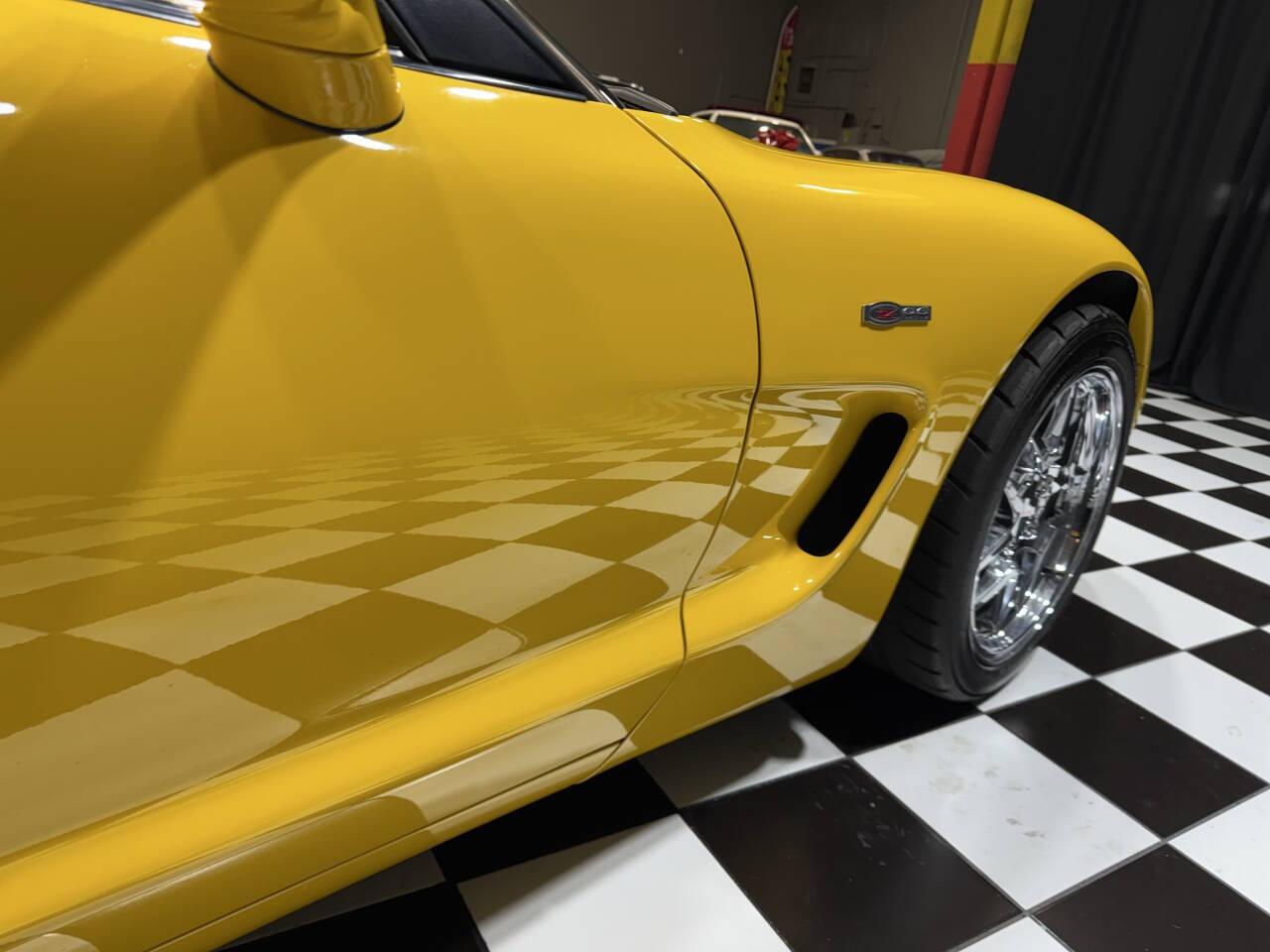 2004 Chevrolet Corvette 38