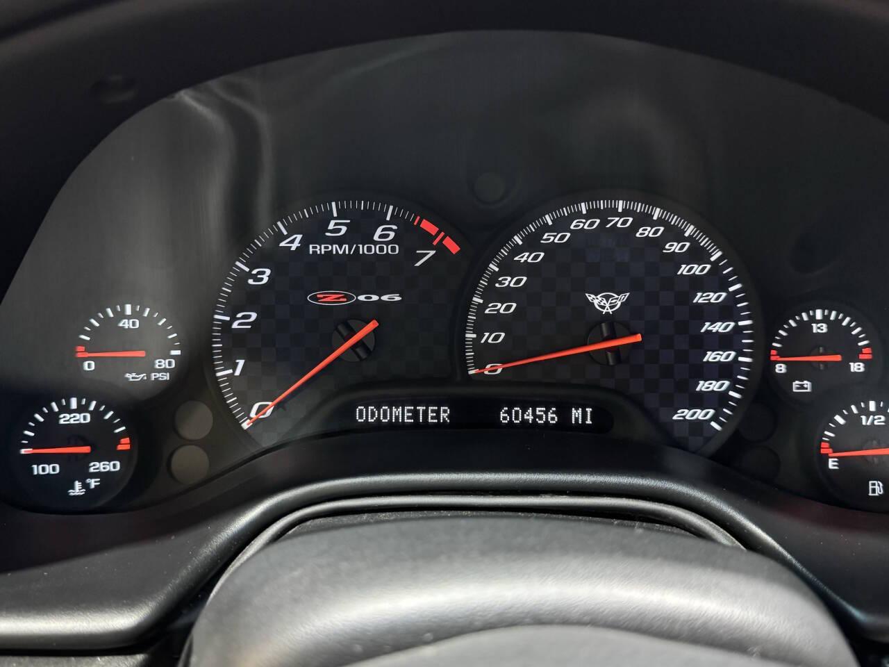 2004 Chevrolet Corvette 3