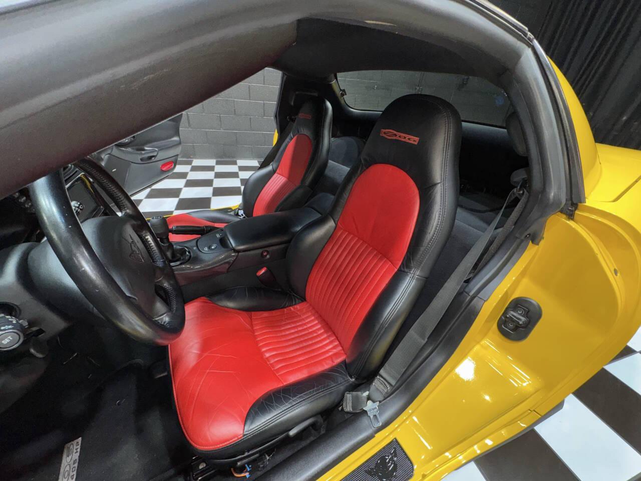 2004 Chevrolet Corvette 40