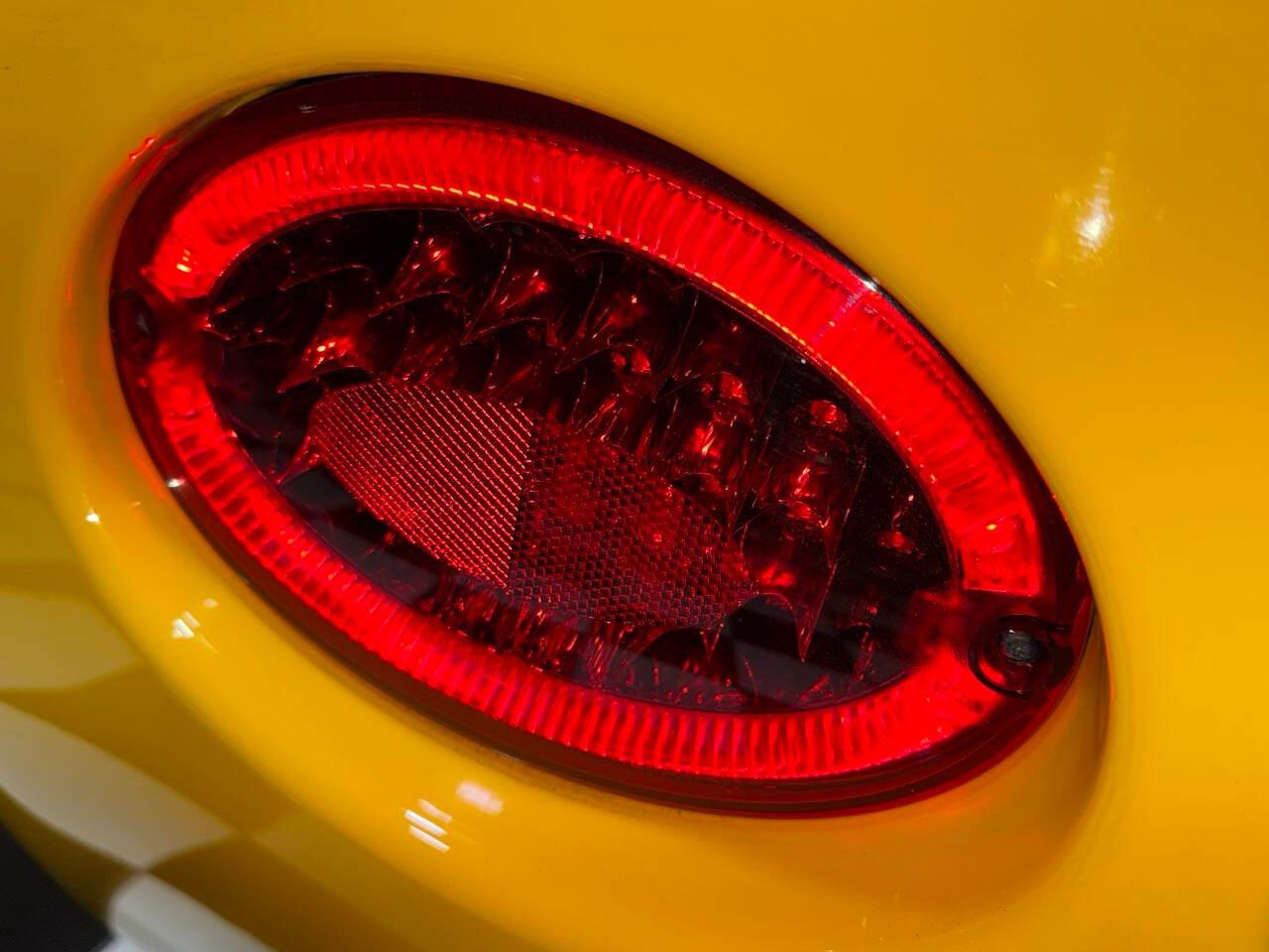 2004 Chevrolet Corvette 43