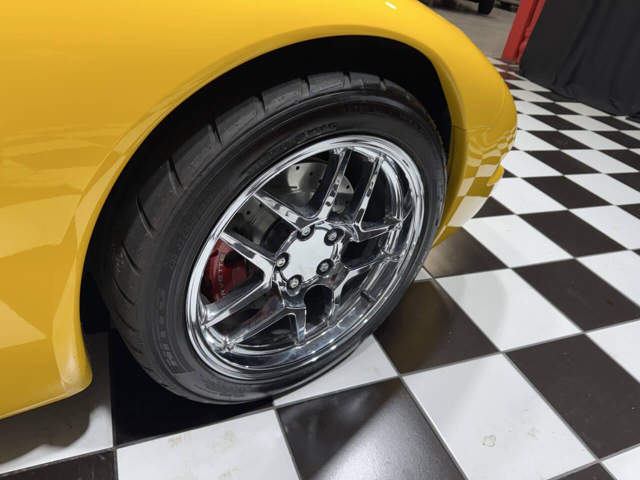2004 Chevrolet Corvette 56