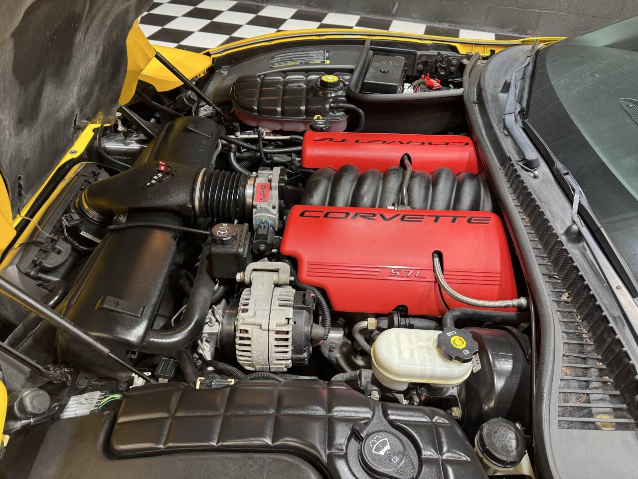 2004 Chevrolet Corvette 5