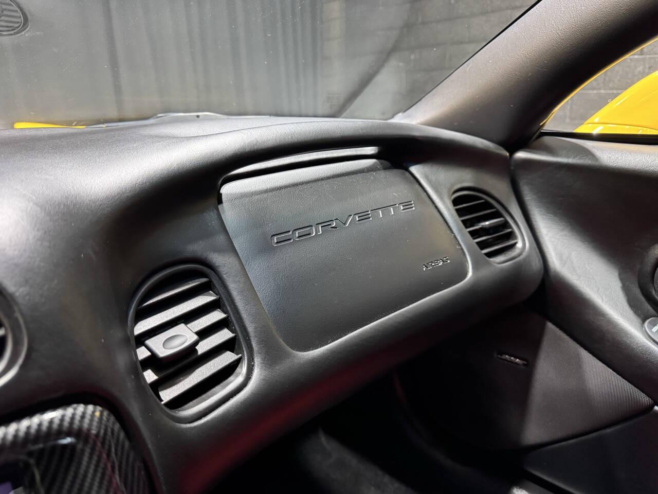 2004 Chevrolet Corvette 68