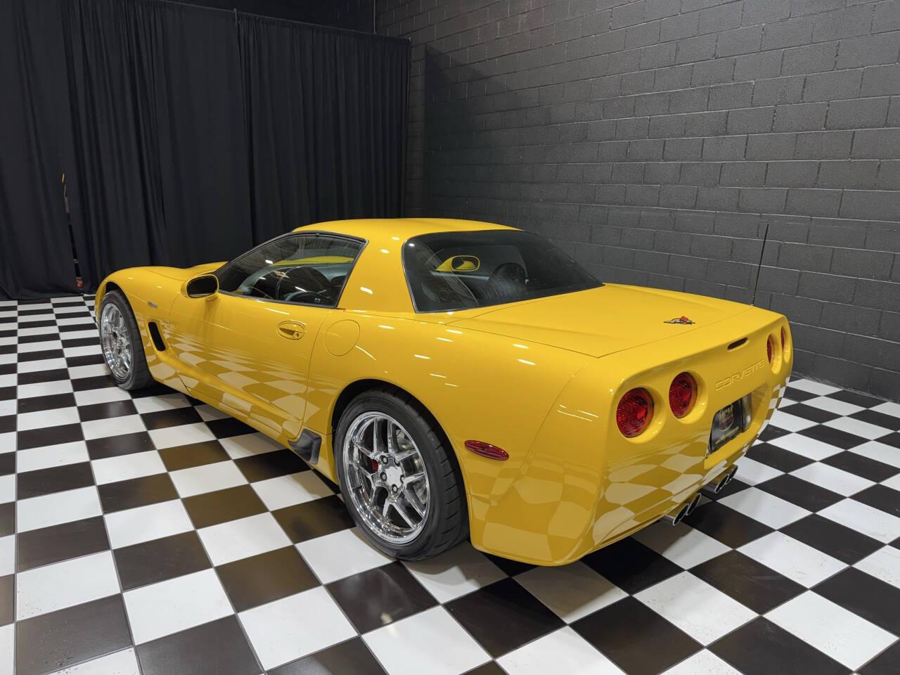 2004 Chevrolet Corvette 6