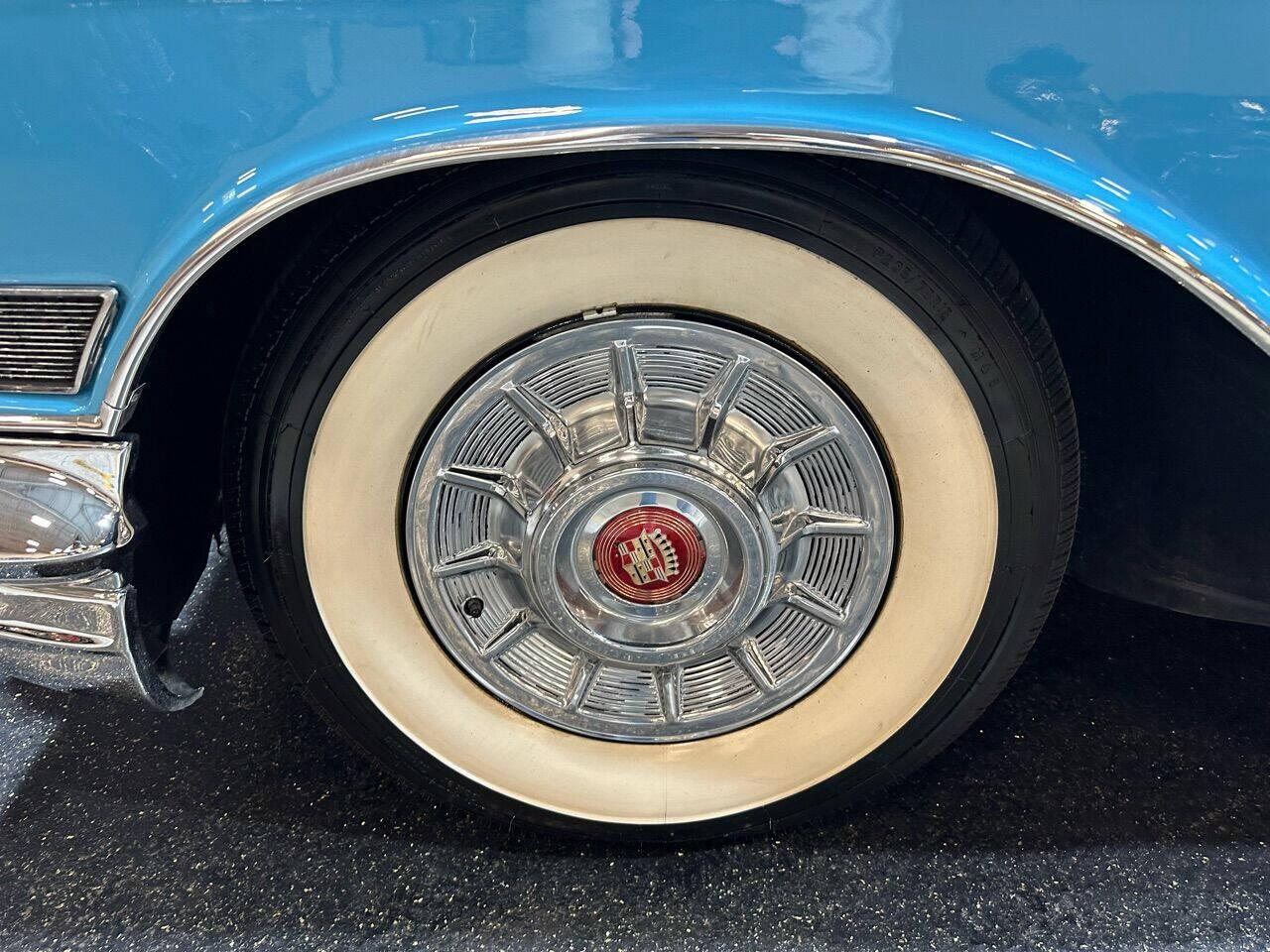 1957 Cadillac DeVille 37