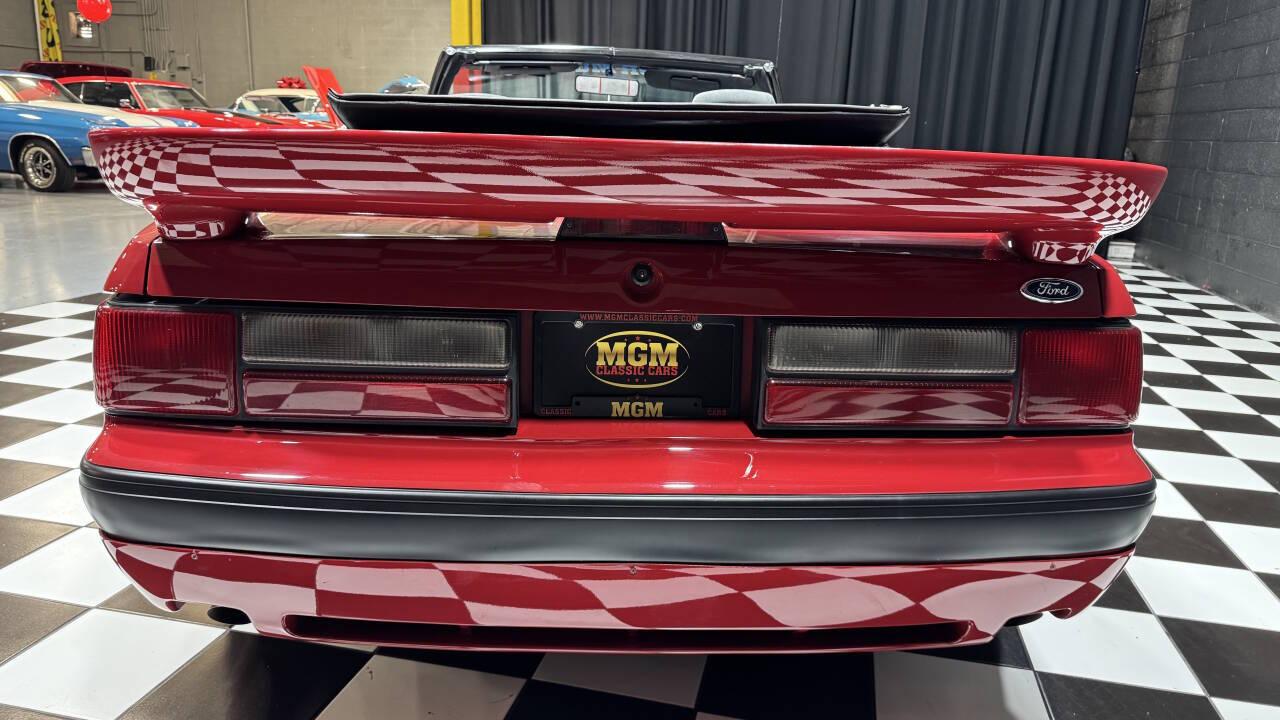 1988 Ford Mustang 12