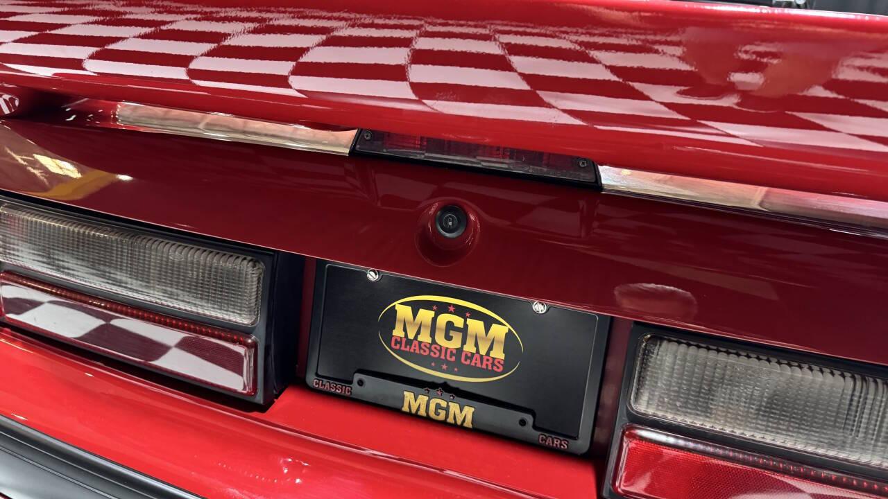 1988 Ford Mustang 31