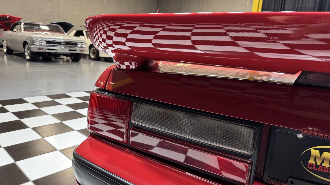 1988 Ford Mustang 32