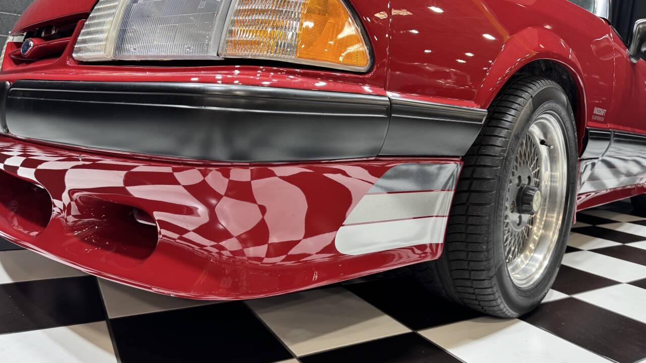 1988 Ford Mustang 35
