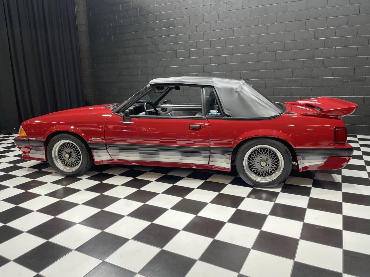 1988 Ford Mustang 76