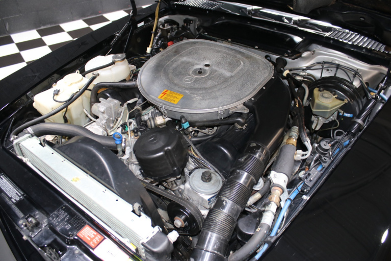 1989 Mercedes-Benz 560-Class