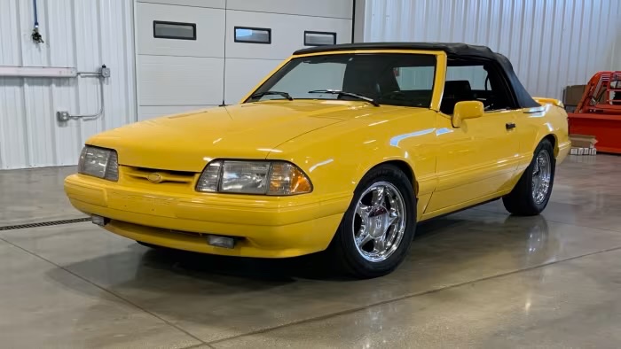 1993 Ford Mustang's photo