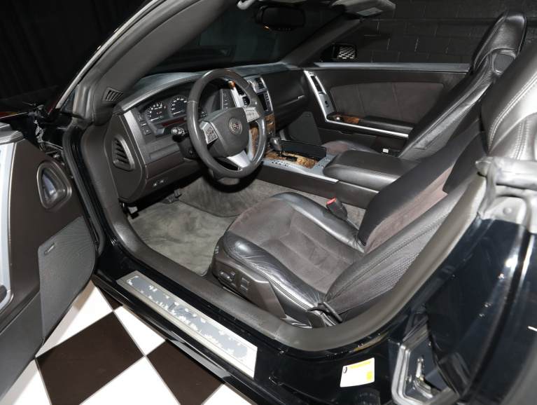 2009 Cadillac XLR-V