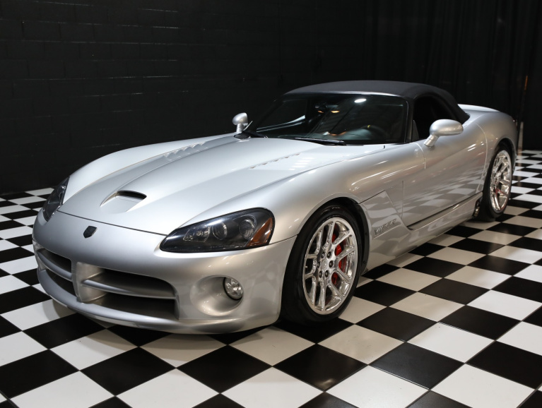 2004 Dodge Viper