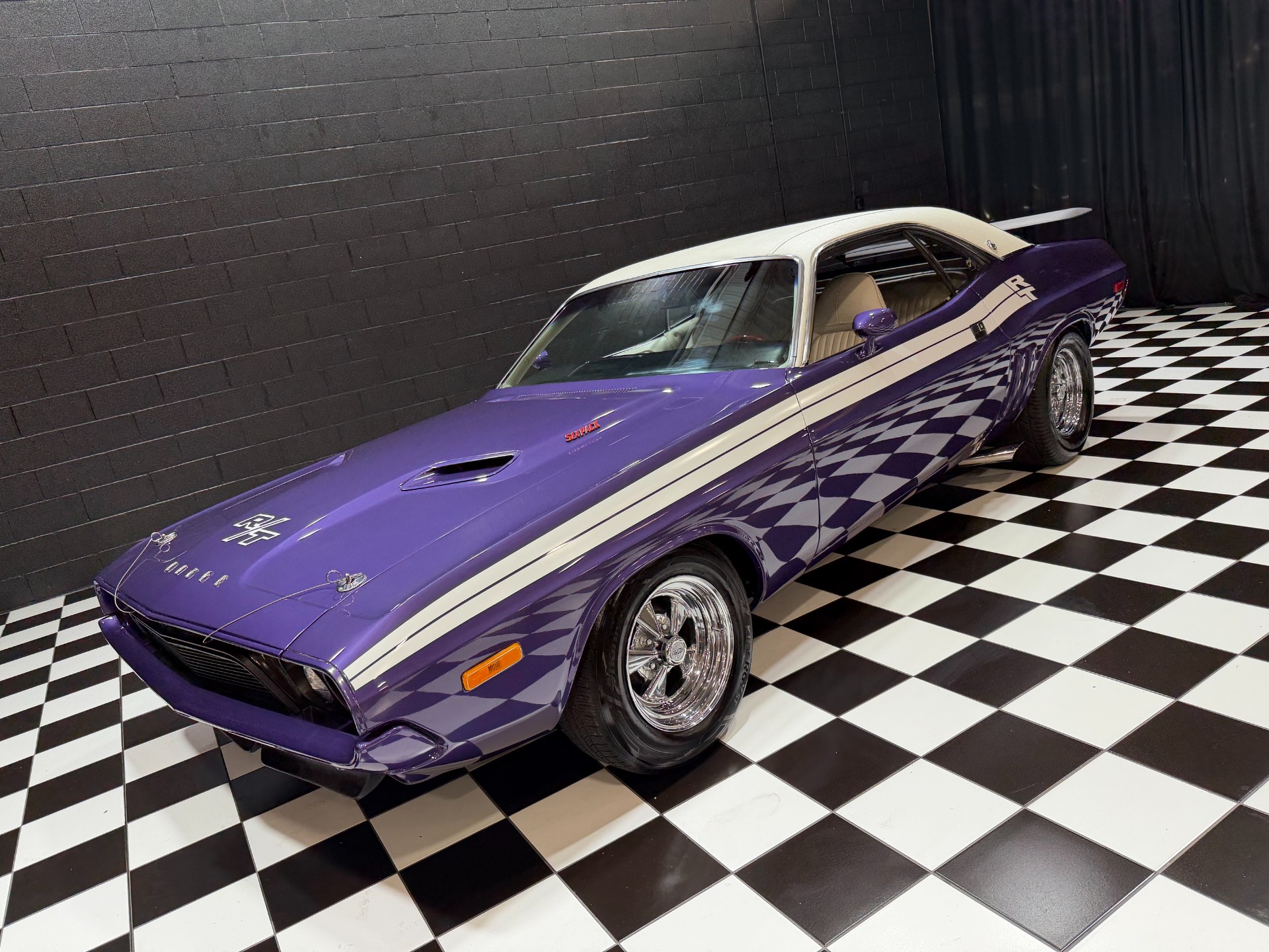 Used 1972 Dodge Challenger SIX PACK - PISTOL GRIP 4 SPEED MOPAR